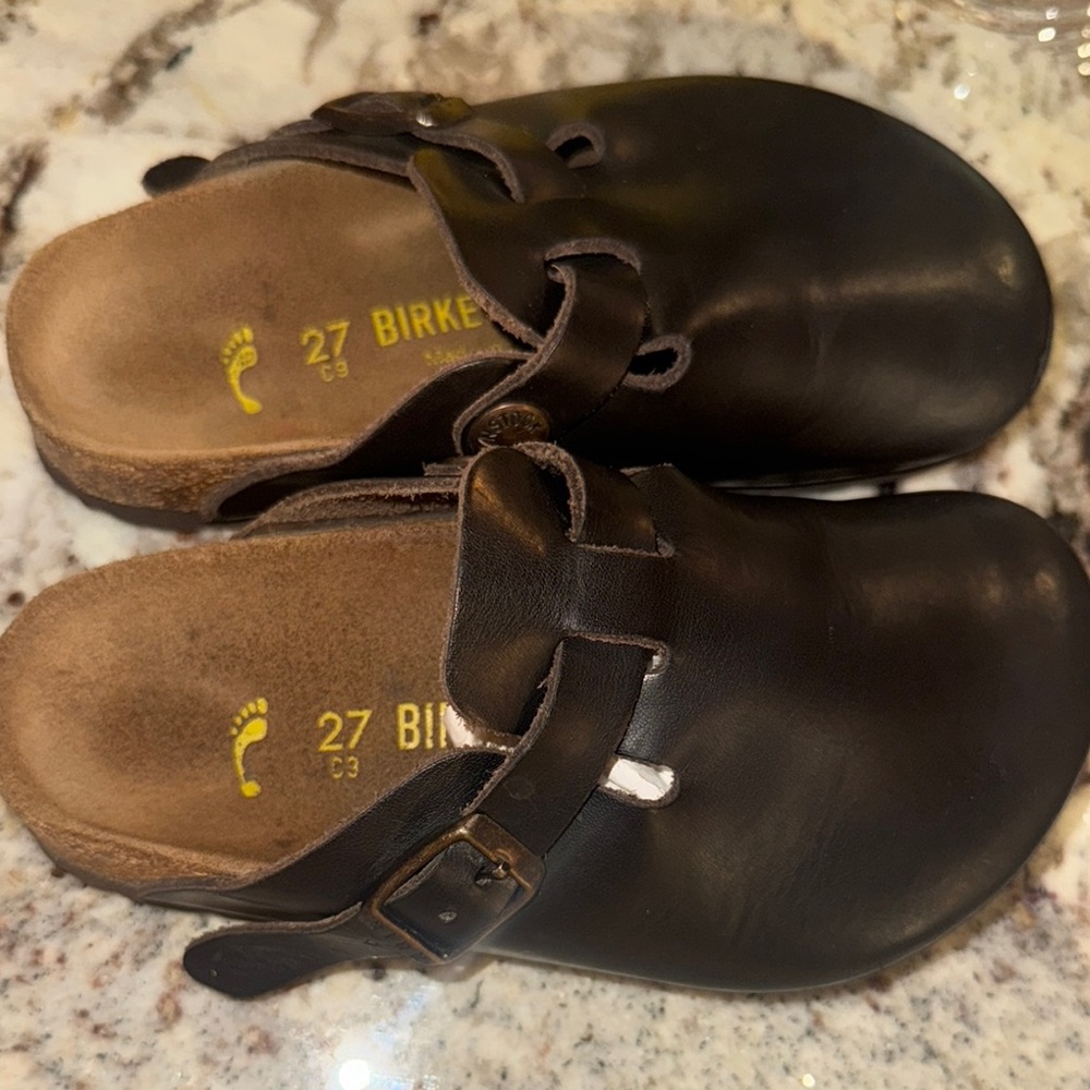 Toddler black leather Birkenstocks.. girl or boy